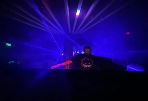 Tovi on ILUNA Records